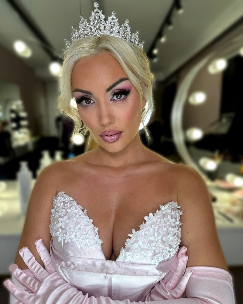 Chrisa Ntountoulaki Makeup Artist